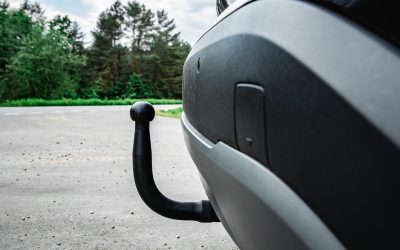 What is better fixed or detachable towbar?